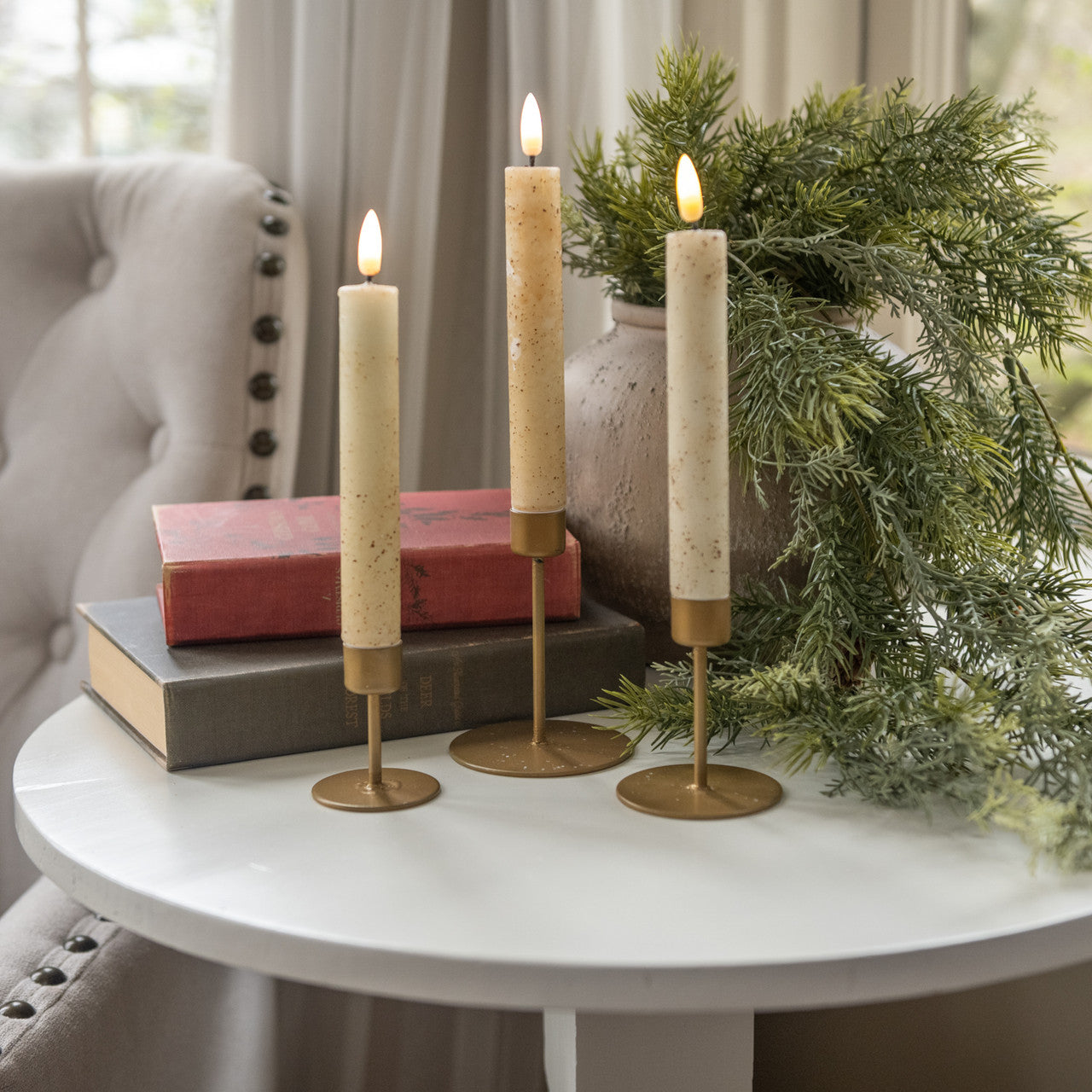 GOLD TAPER CANDLE STAND