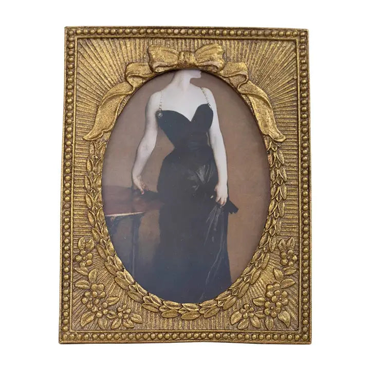 Gold Vintage Look Photo Frame