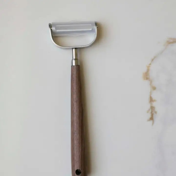Vegetable and Fruit Peeler