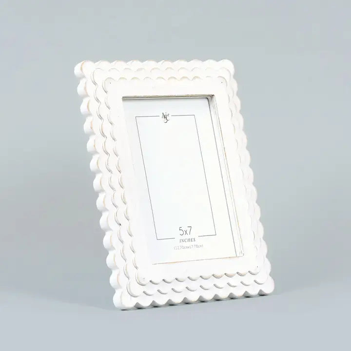 Wood Scallop Photo Frame