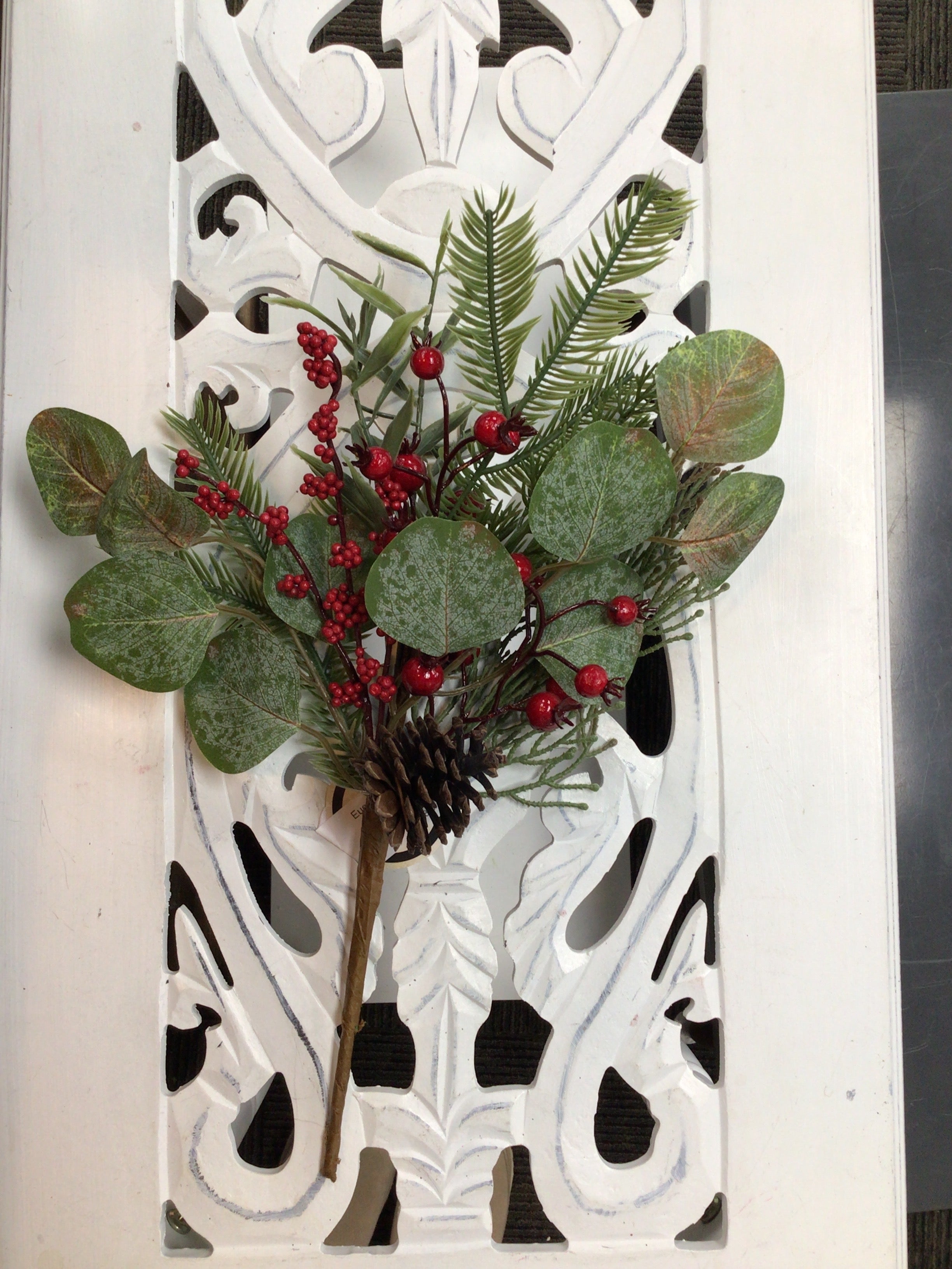 Eucalyptus Berry Pick