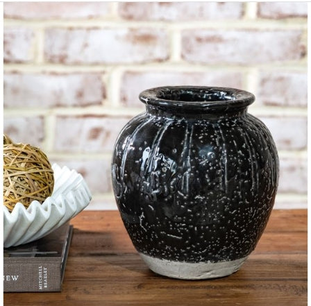 Black Top Pattern Vase