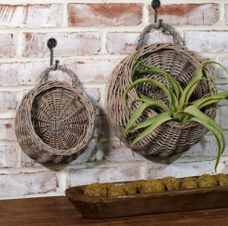 Round Willow Wall Pocket